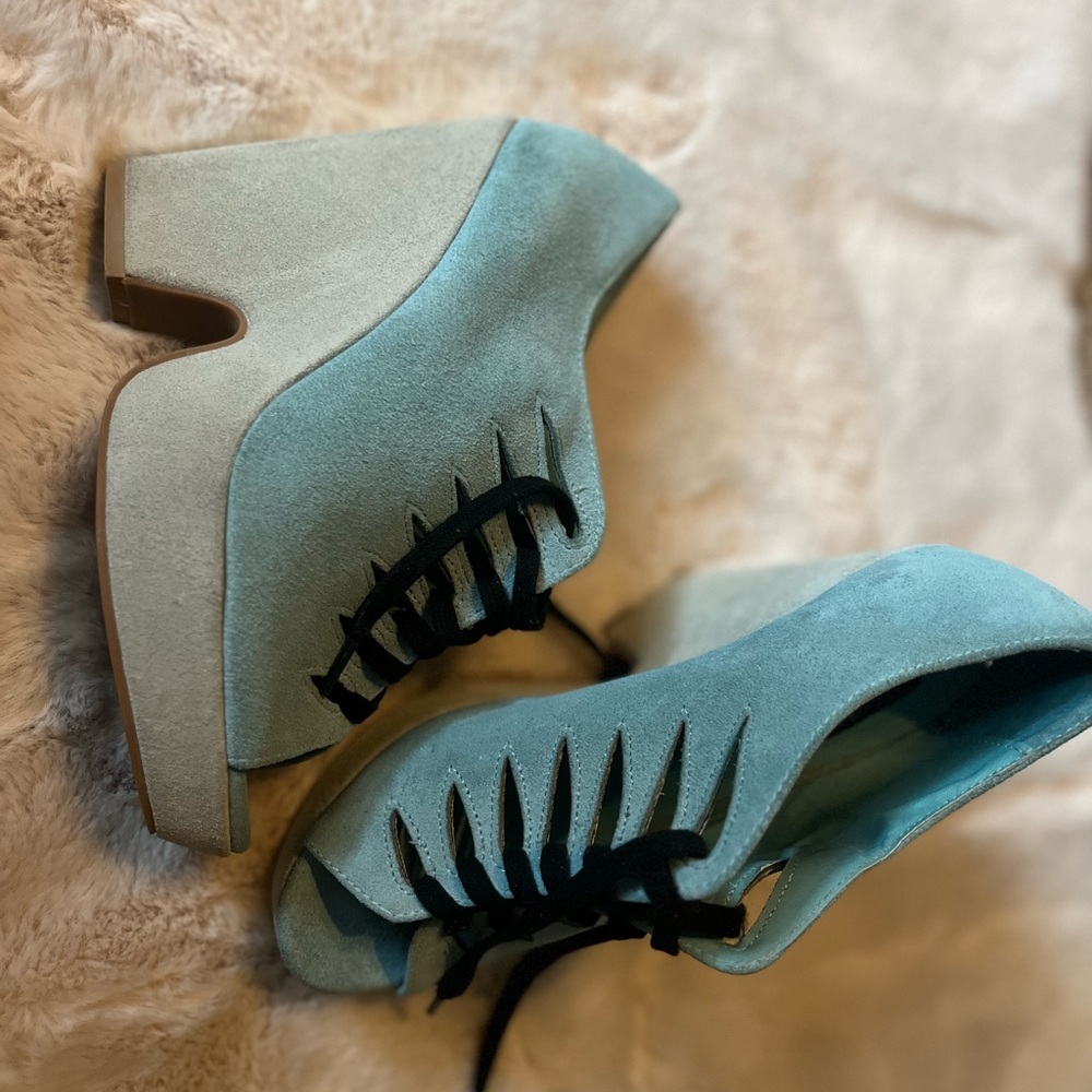 Platform suede deena and ozzy.